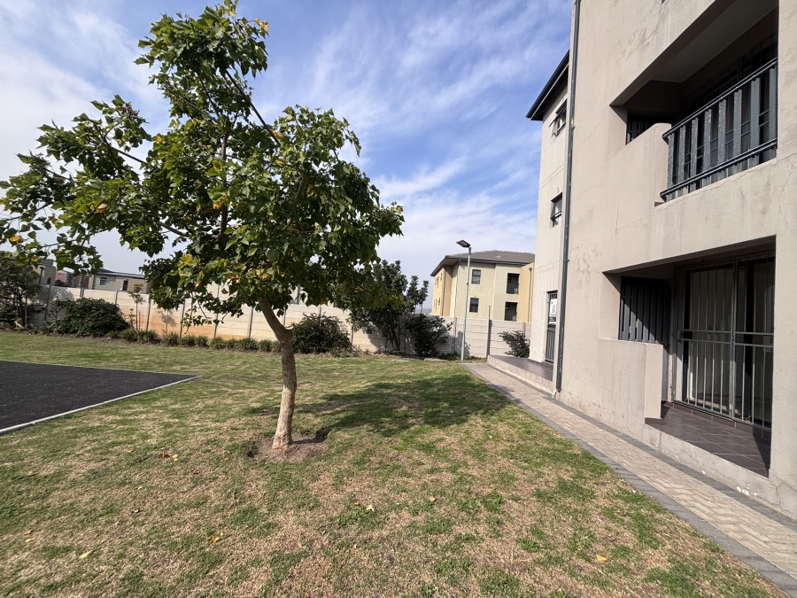 2 Bedroom Property for Sale in Parklands Western Cape